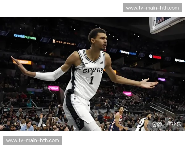 巅峰对决，篮球盛宴：火箭vs马刺CCTV5直播，不容错过的极致体验！